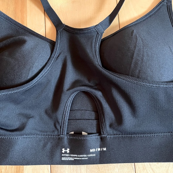 Brand new Under Armour Spors Bra - Picture 3 of 3